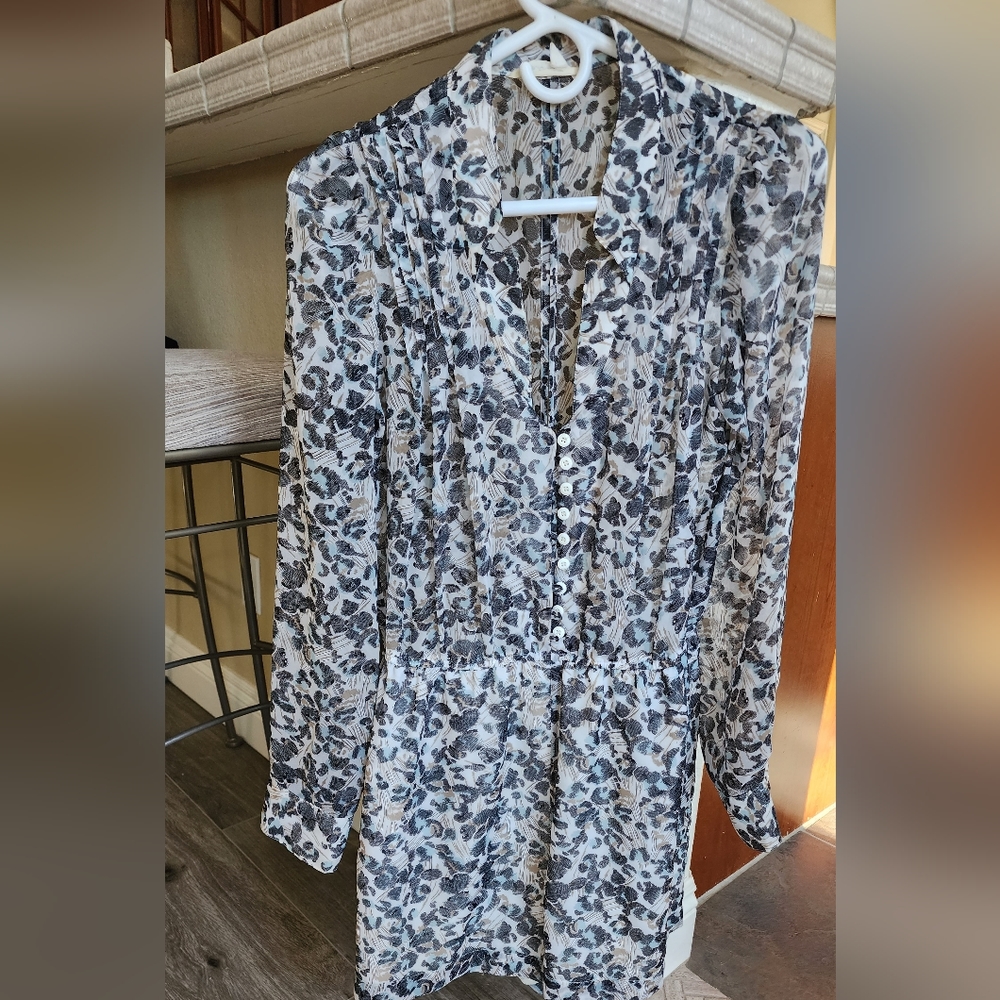 EUC- BCBGeneration - romper . Size S. Black, cream, taupe and light blue pattern